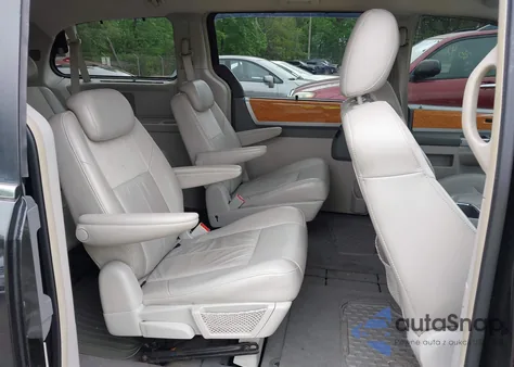 2008 Chrysler Town & Country Limited из США, поврежденный, VIN 2A8HR64X58R758820